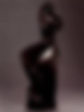 Seated black concave (preview)