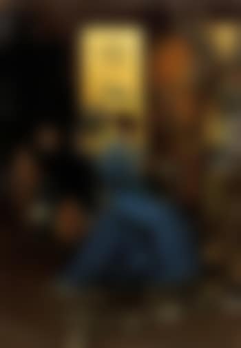 Interior with figures (preview)