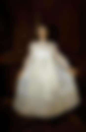 Trudi in white (preview)