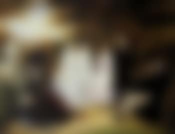 Outdoor family portrait (preview)