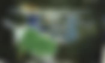 Hockender weiblicher akt (preview)