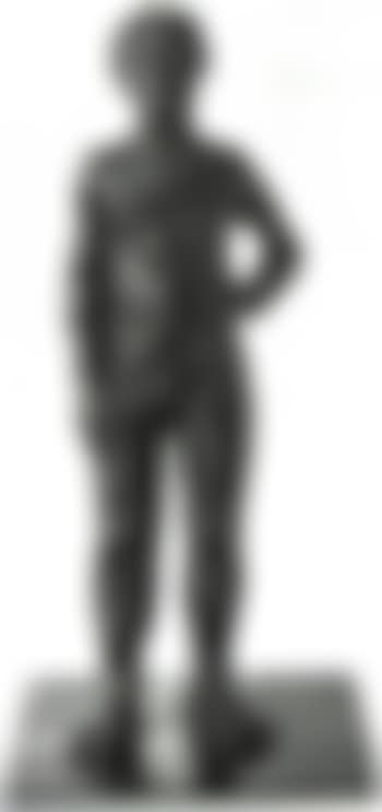 Standing nude man (preview)