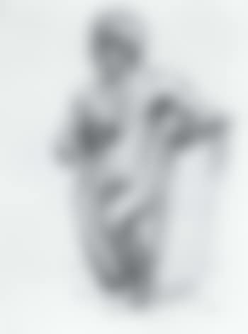 Jeune homme agenouille (preview)