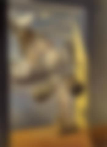 Jeune vierge autosodomisee par les cornes de sa propre chastete (preview)