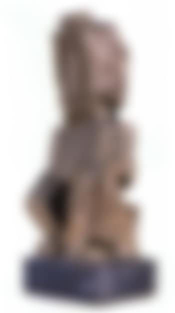 Female figure (preview)