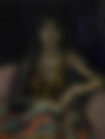 Elegant lady in Spanish dress (preview)
