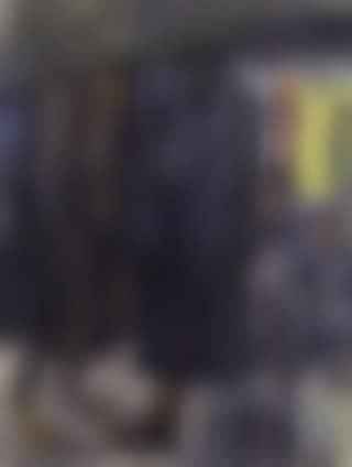 Clothes seller (preview)