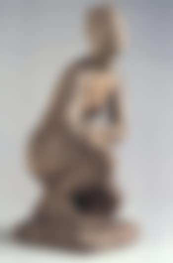 Crouching Marburg - a figure (preview)