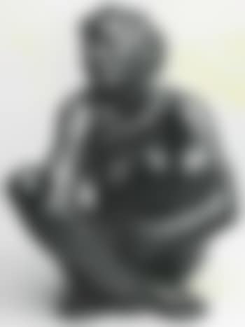Squatting figure (preview)