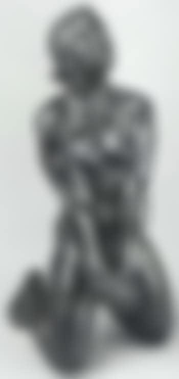Woman praying (preview)