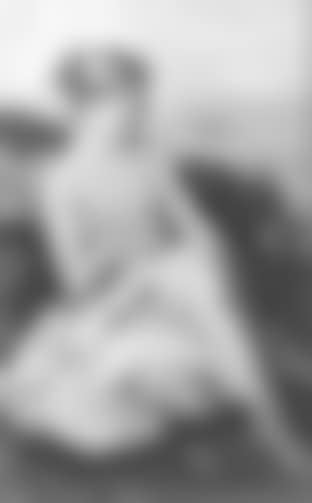 Jeune femme et papillons (preview)