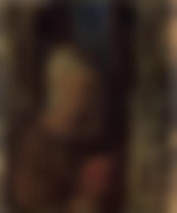 Woman reading (preview)