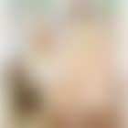 Jeune femme en robe rose (preview)
