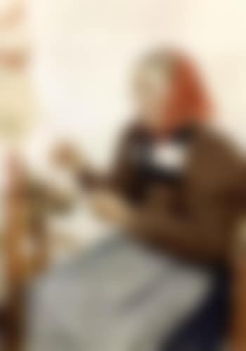 Grandmother spinning (preview)