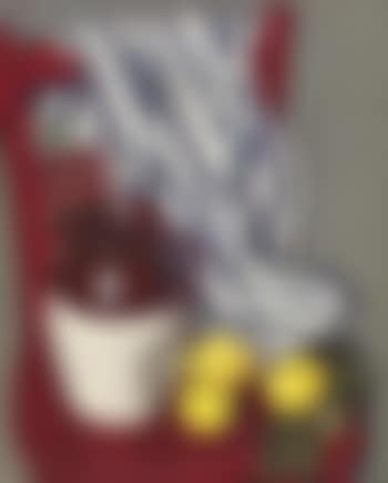 Cruche et citrons sur une chaise (preview)