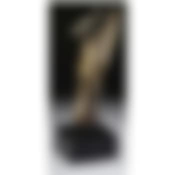 Hand Of The Yeminite Singer Bracha Zefira (preview)