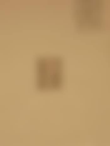 Cube in the corner (preview)