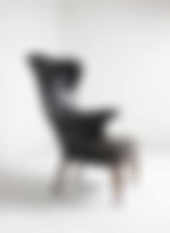 Rare wingback chair (preview)