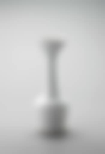 Rare large vase with conical, flaring lip (preview)