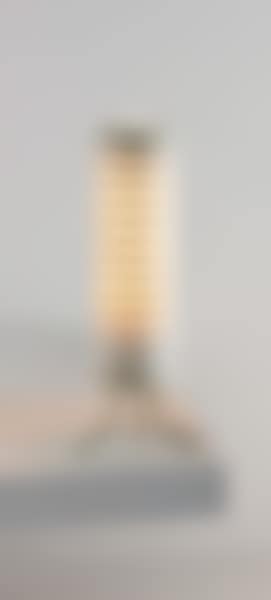 Small 'Mija the Bee' floor lamp (preview)