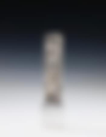 Piccola scultura a stele (preview)