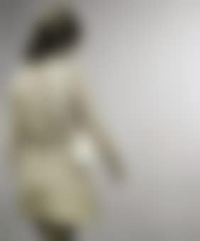 Ragazza con vestito pallini (preview)