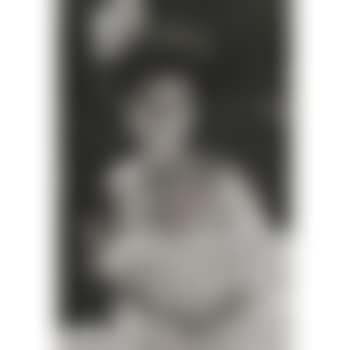 Juliet Dans Le Jardin De Vine Street (Juliet In The Garden, Vine Street) (preview)