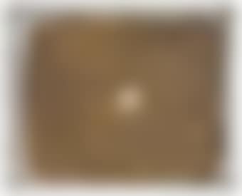 Ocre amartillado con orificio central (Hammered Ochre with Central Orifice) (preview)