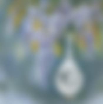 Flowers in vase (preview)