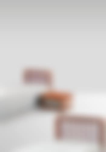 Paire De Lits Simples Et Petit Coffre (preview)