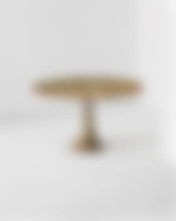 Rare dining table (preview)