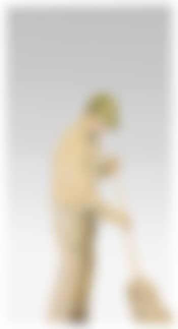 Uomo Con Scopa (preview)