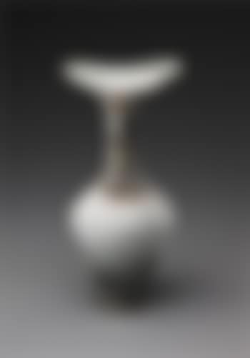 Important large vase (preview)