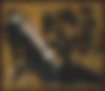 Zapato en un escaparate amarillo (Shoe in a Yellow Shop Window) (preview)