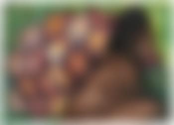 Mujer Con Dalias (preview)