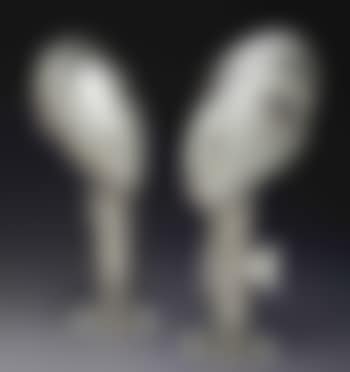 Two heads (preview)