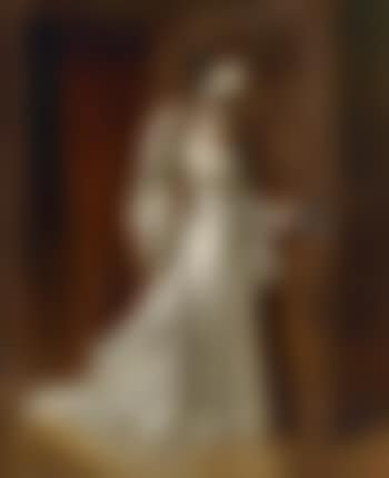 Elegante Dame in weißem Damastkleid (preview)