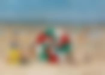 Le parasol rouge, vert et blanc (preview)