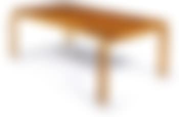 Dining table (preview)