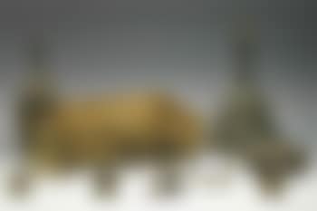 Holzkiste (Laiterie Parisienne) mit 13 Bronzeteilen (preview)