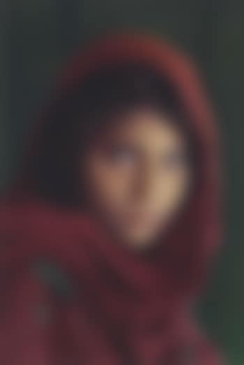 Sharbat Gula, Afghan Girl, Pakistan (preview)