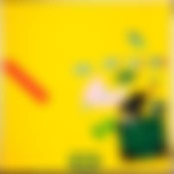 Composition sur fond jaune (preview)