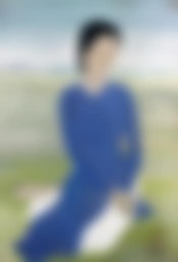 Jeune femme en bleu dans un paysage (preview)