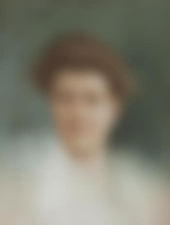 Ritratto di donna elegante [Portrait of elegant woman] (preview)