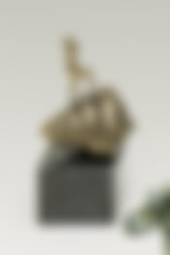 Nu montant l'escalier - Nude ascending a staircase (preview)