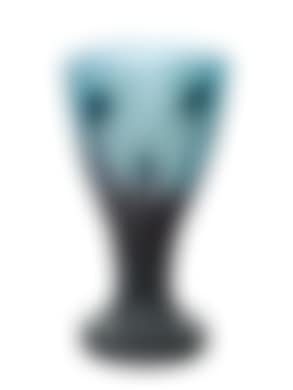 A vase decorated with peacock feathers (preview)