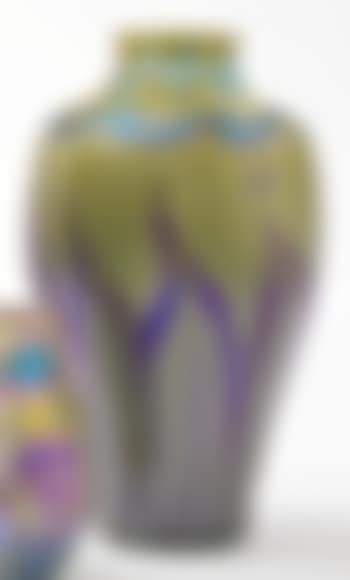 An Early Monumental Decorated Vase (preview)