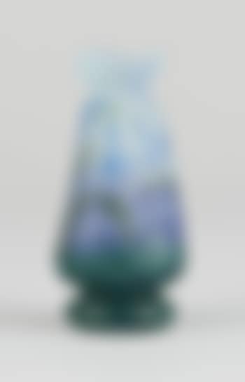 Vase miniature en verre à coloration intercalaire au décor partiellement émaillé à froid (preview)