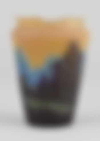 Vase en verre triplé à col pincé à chaud au décor vosgien (preview)
