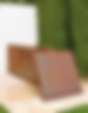 Four plates edges up (preview)